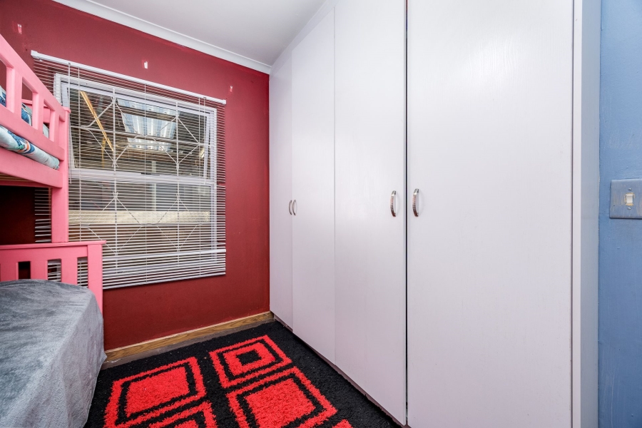 6 Bedroom Property for Sale in Silwood Heights Western Cape